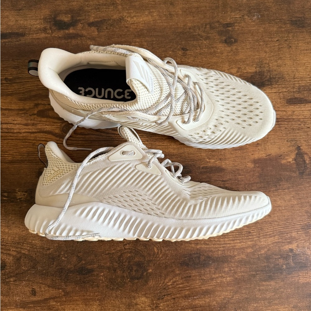 ADIDAS • men’s sneaker